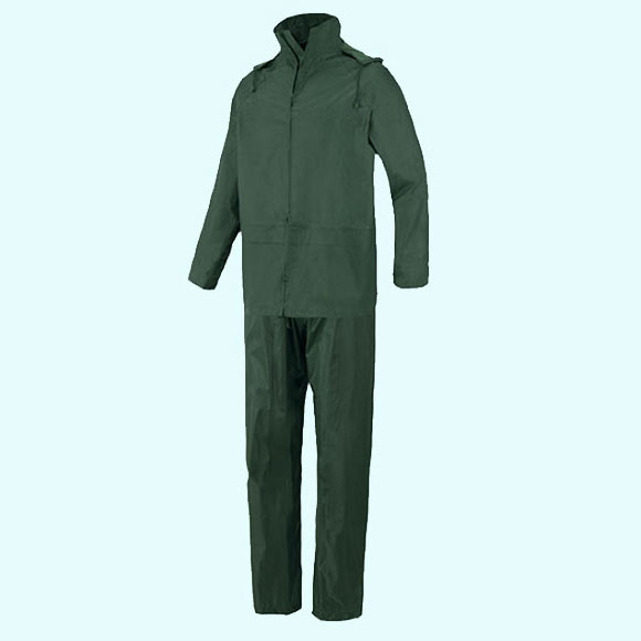 Abbigliamento antipioggia colore verde